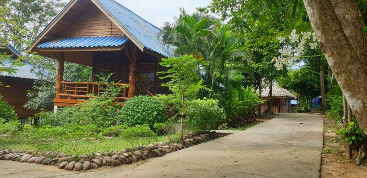 Esmeralda View Resort - SHA Plus Ko Yao Exterior foto