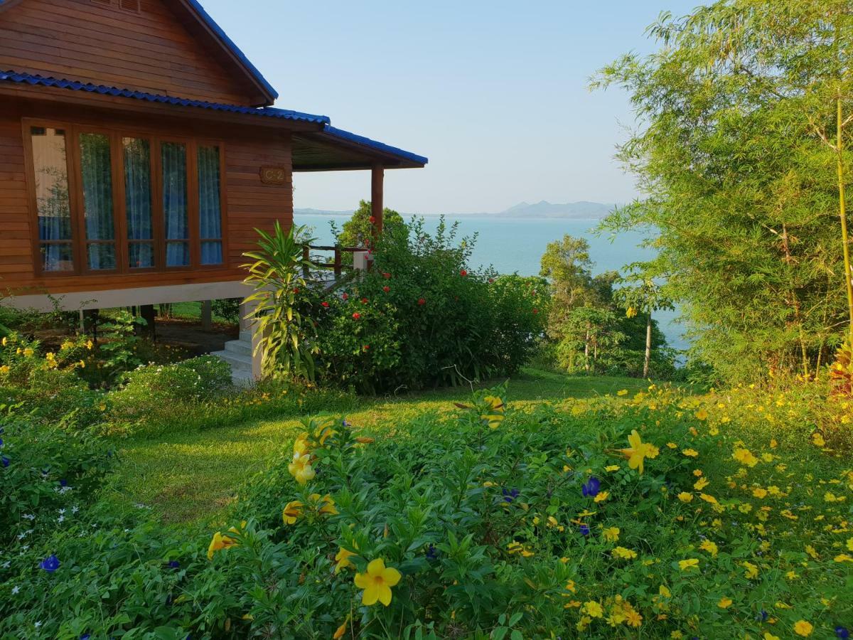 Esmeralda View Resort - SHA Plus Ko Yao Exterior foto